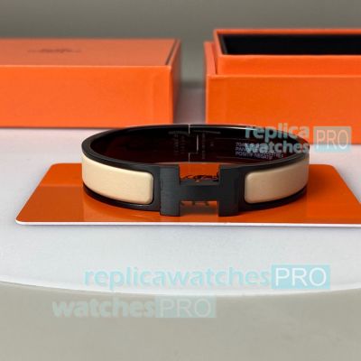 Replica Hermes Clic HH Narrow Bangle Khaki Matte Enamel Bracelet